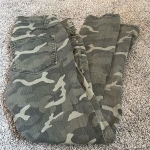 Maurices Camo Jeggings